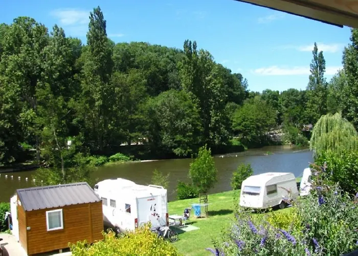 Camping Des Rochers Des Parcs