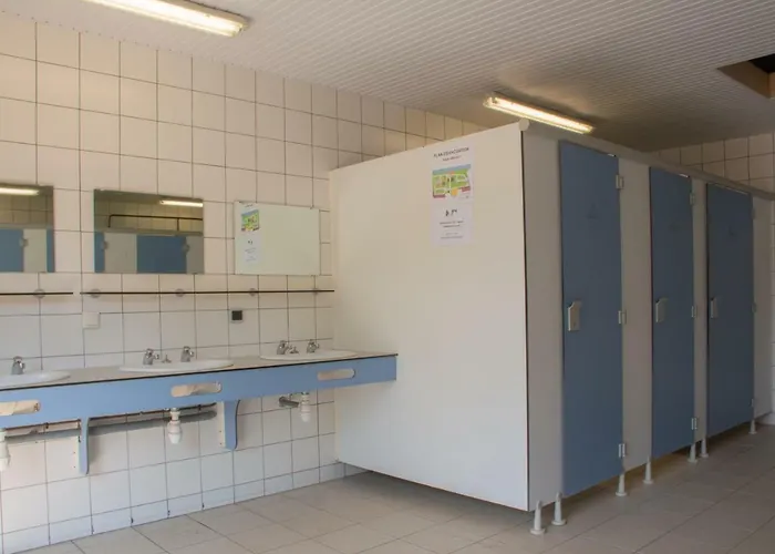 Camping Des Rochers Des Parcs