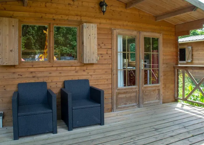 Camping Des Rochers Des Parcs キャンプ場 3*